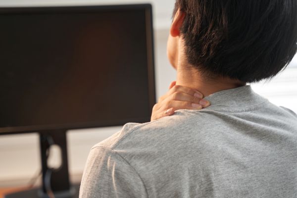 Neck pain or morning stiffness from sleeping wrong? Here’s how to find relief.